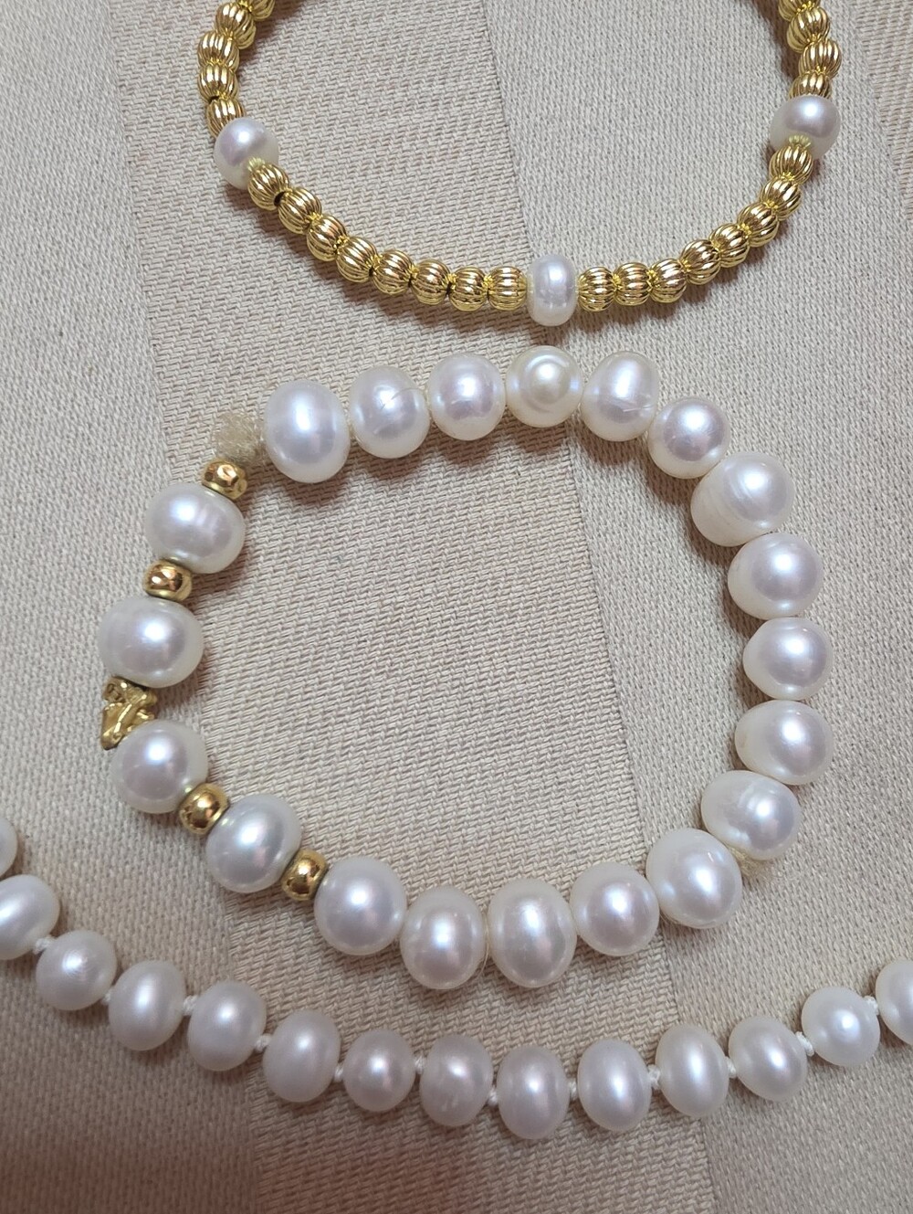 SET OF GENUINE, PEARL BRACELETS AND GENUINE PEARL NECKLACE 17 IN - Picture 3 of 5